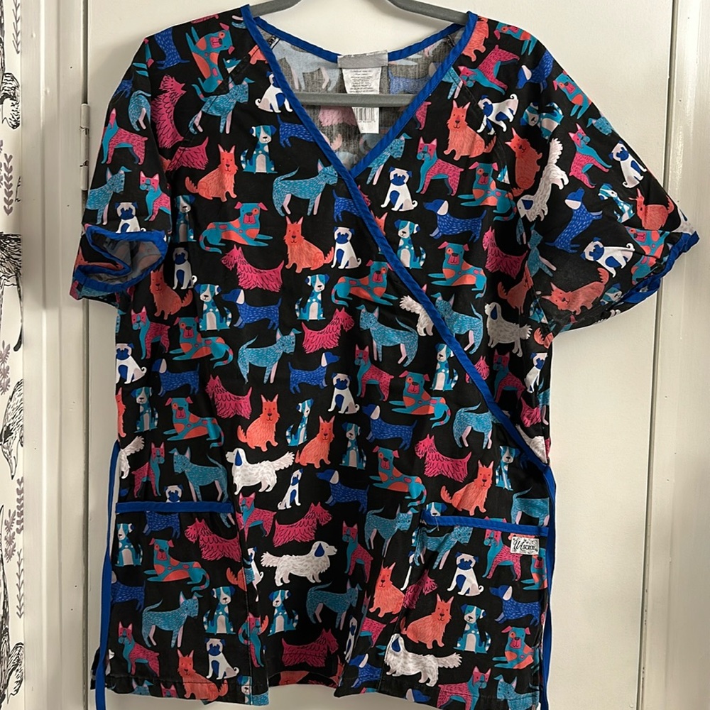 UA Scrub Top Large Dog